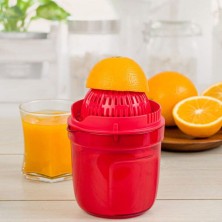 Tupperware Plastic Manual Juicer 500ml